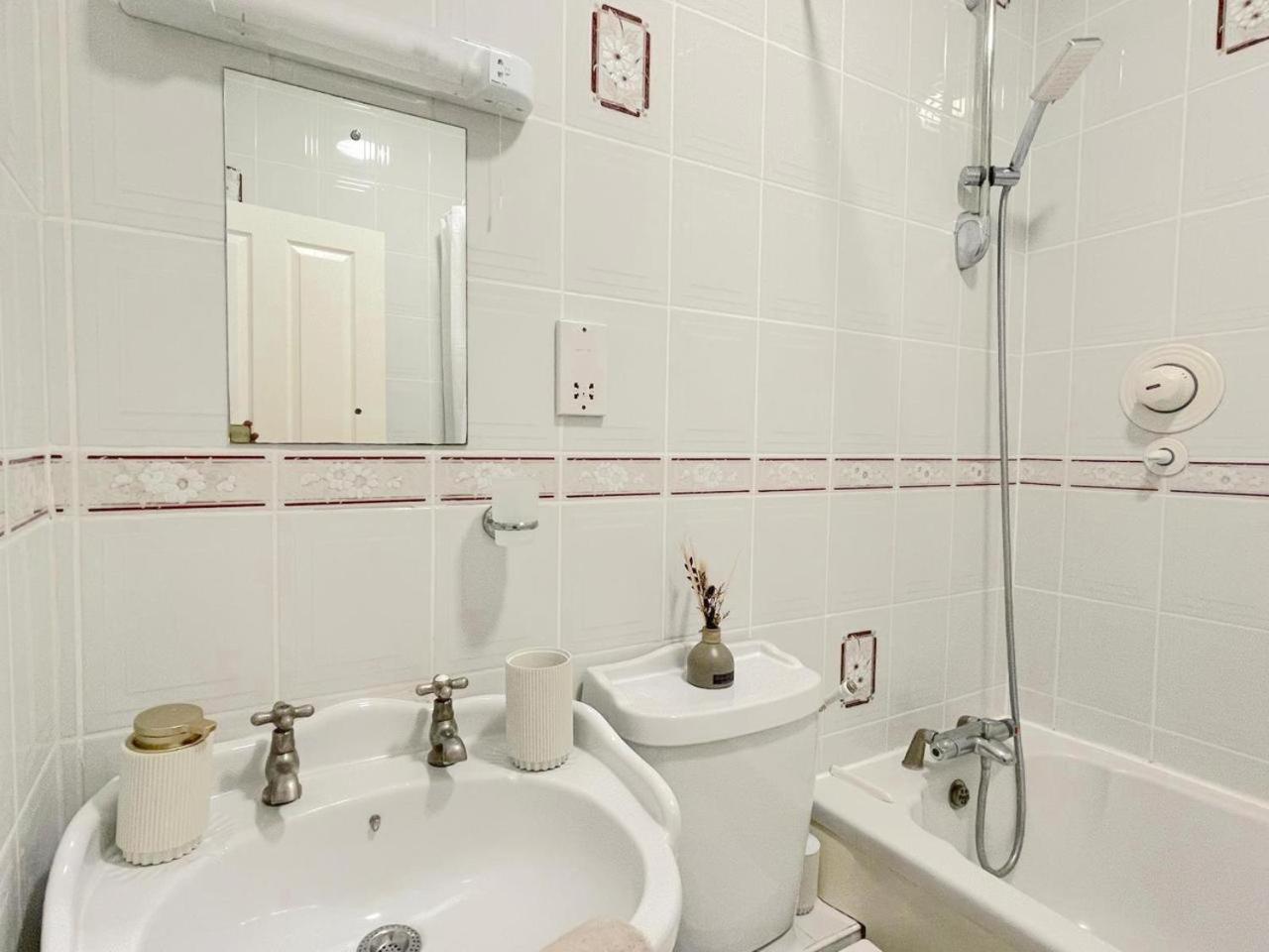 Luxury Apartment In Paddington London Bagian luar foto
