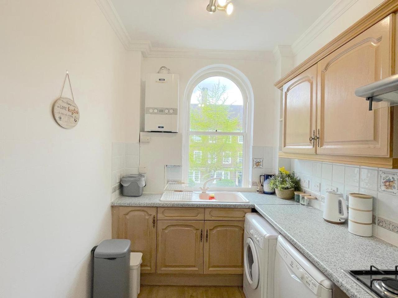 Luxury Apartment In Paddington London Bagian luar foto